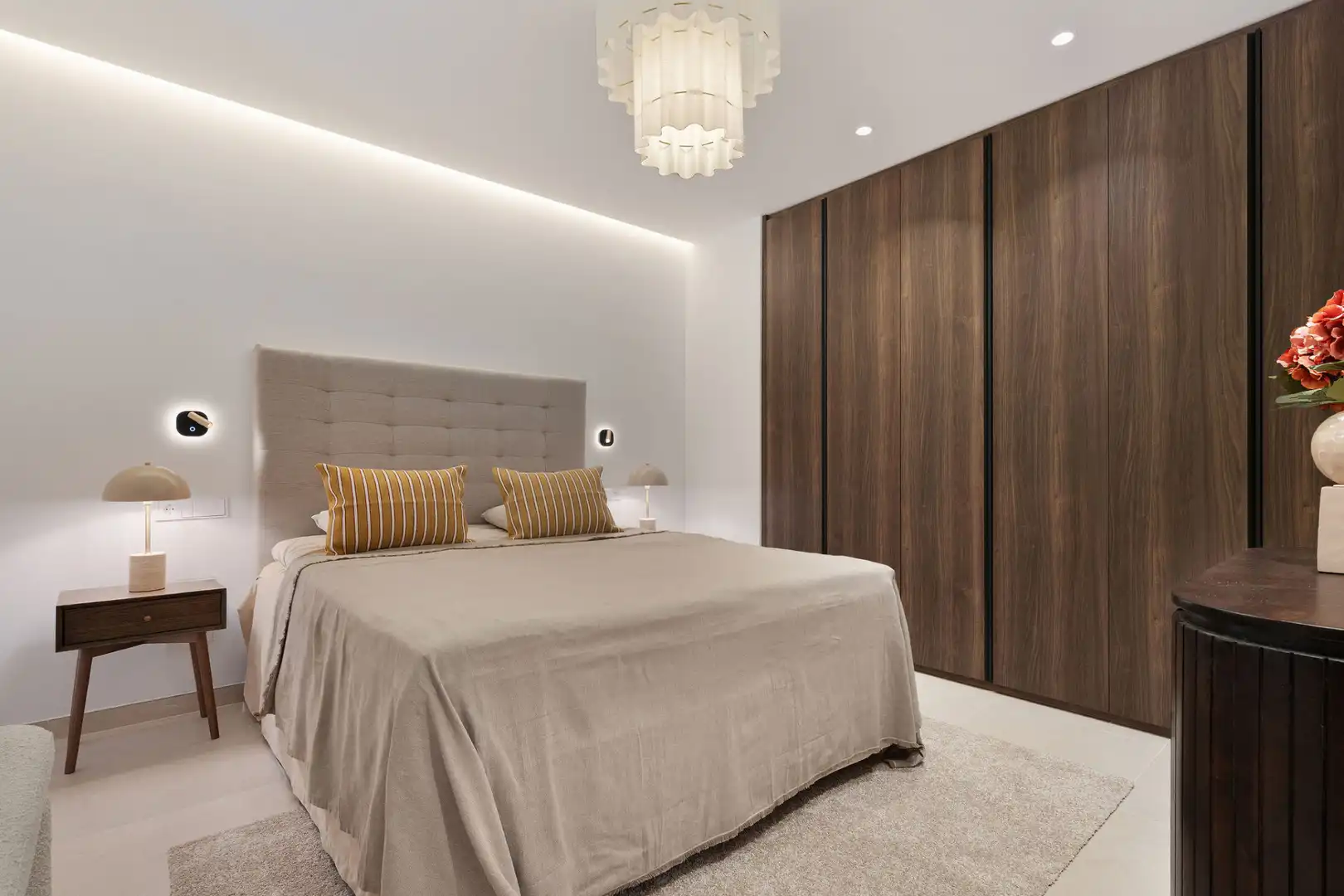 Habitación de Apartamento en venta en Marbella con Aire acondicionado, Terraza y Piscina