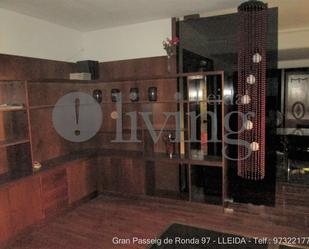 Living room of Flat for sale in Fraga  with Air Conditioner, Heating and Parquet flooring