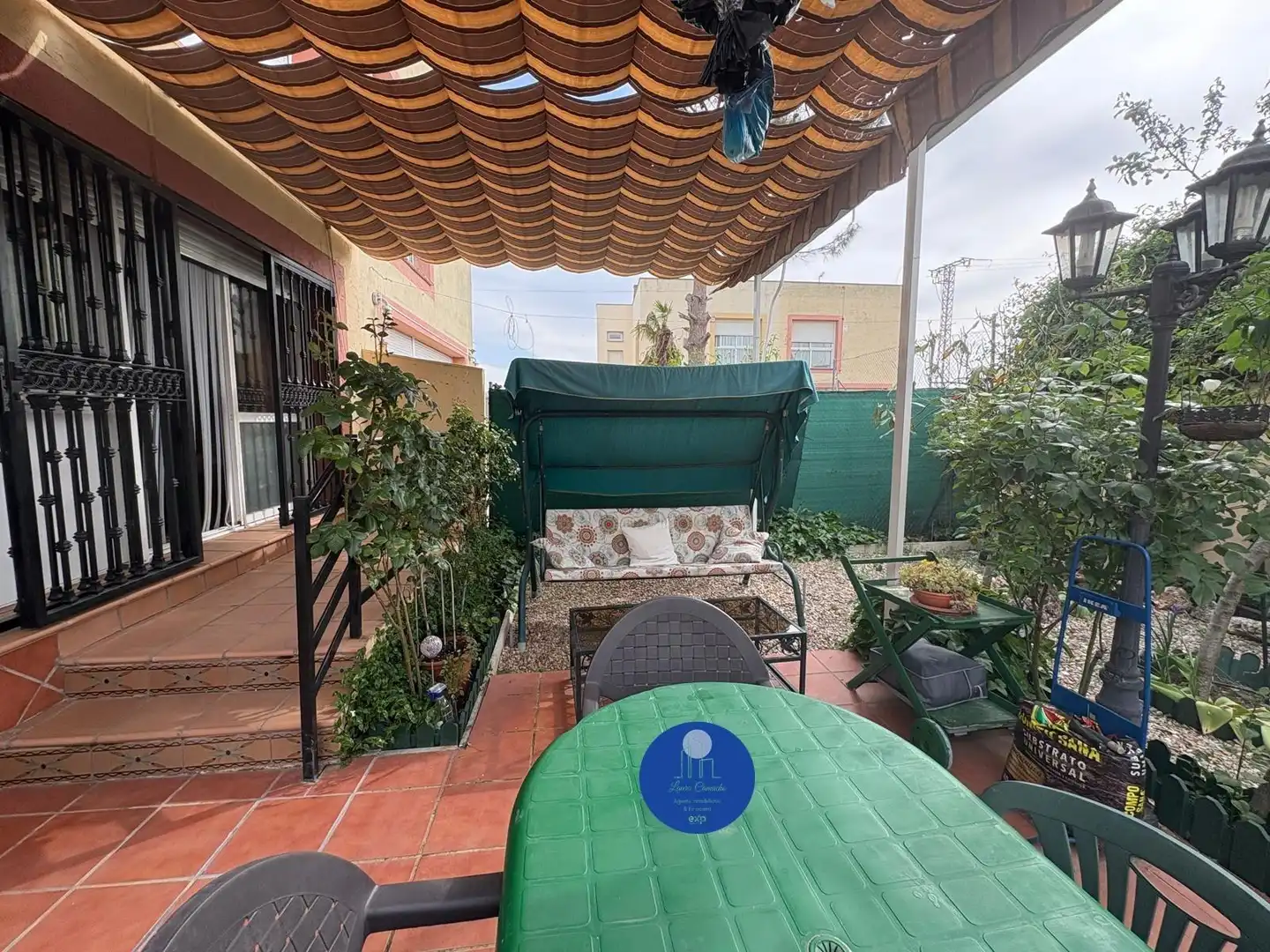 Terrassa de Casa adosada en venda en Yuncler amb Aire condicionat, Calefacció i Jardí privat