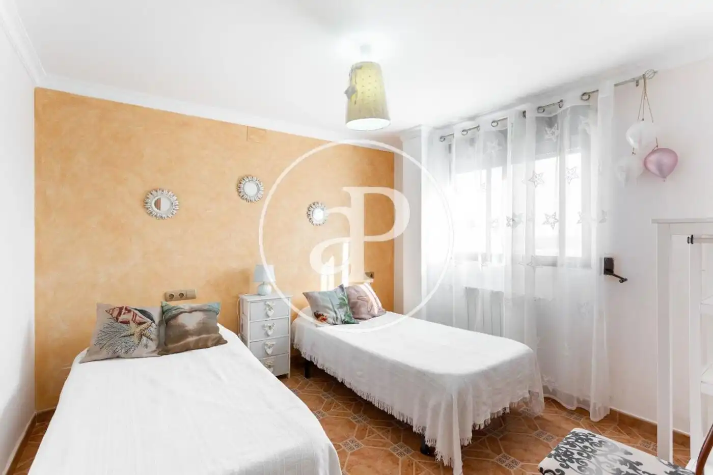 Bedroom of Houses for sale in Valencia  with Heating, Terrace and Storage room