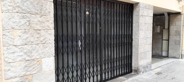 Local comercial en Venta en Carrer del Freser en El Camp de l'Arpa del Clot
