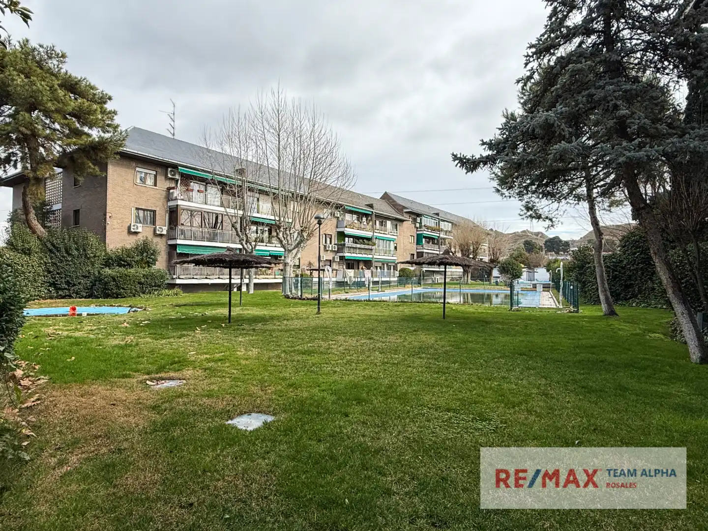 Vista exterior de Piso en venta en Paracuellos de Jarama con Aire acondicionado, Calefacción y Jardín privado