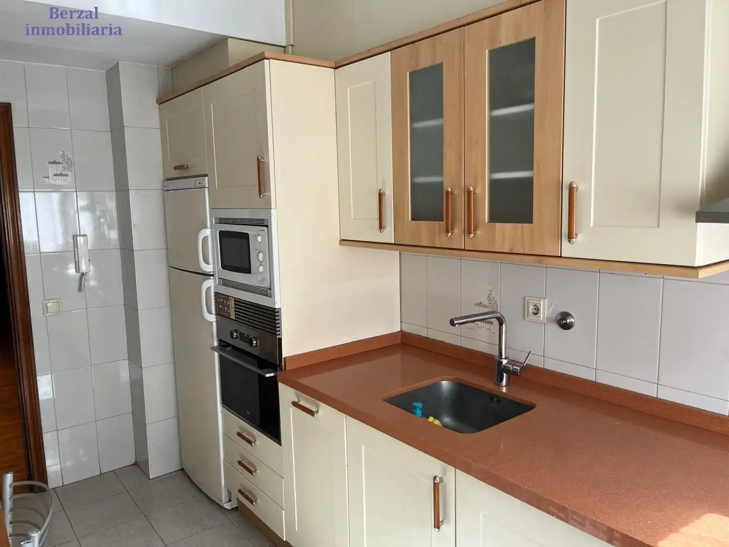 Cocina de Piso en venta en  Logroño con Aire acondicionado