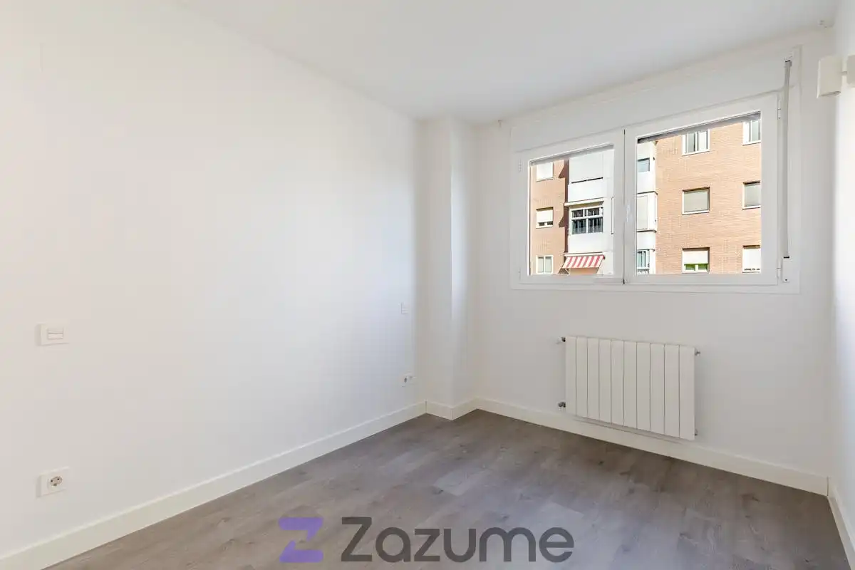 Schlafzimmer von Wohnung zur Miete in Madrid mit Klimaanlage, Heizung und Parkett