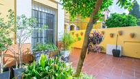 Jardí de Casa adosada en venda en Castilleja de la Cuesta amb Aire condicionat, Jardí privat i Parquet
