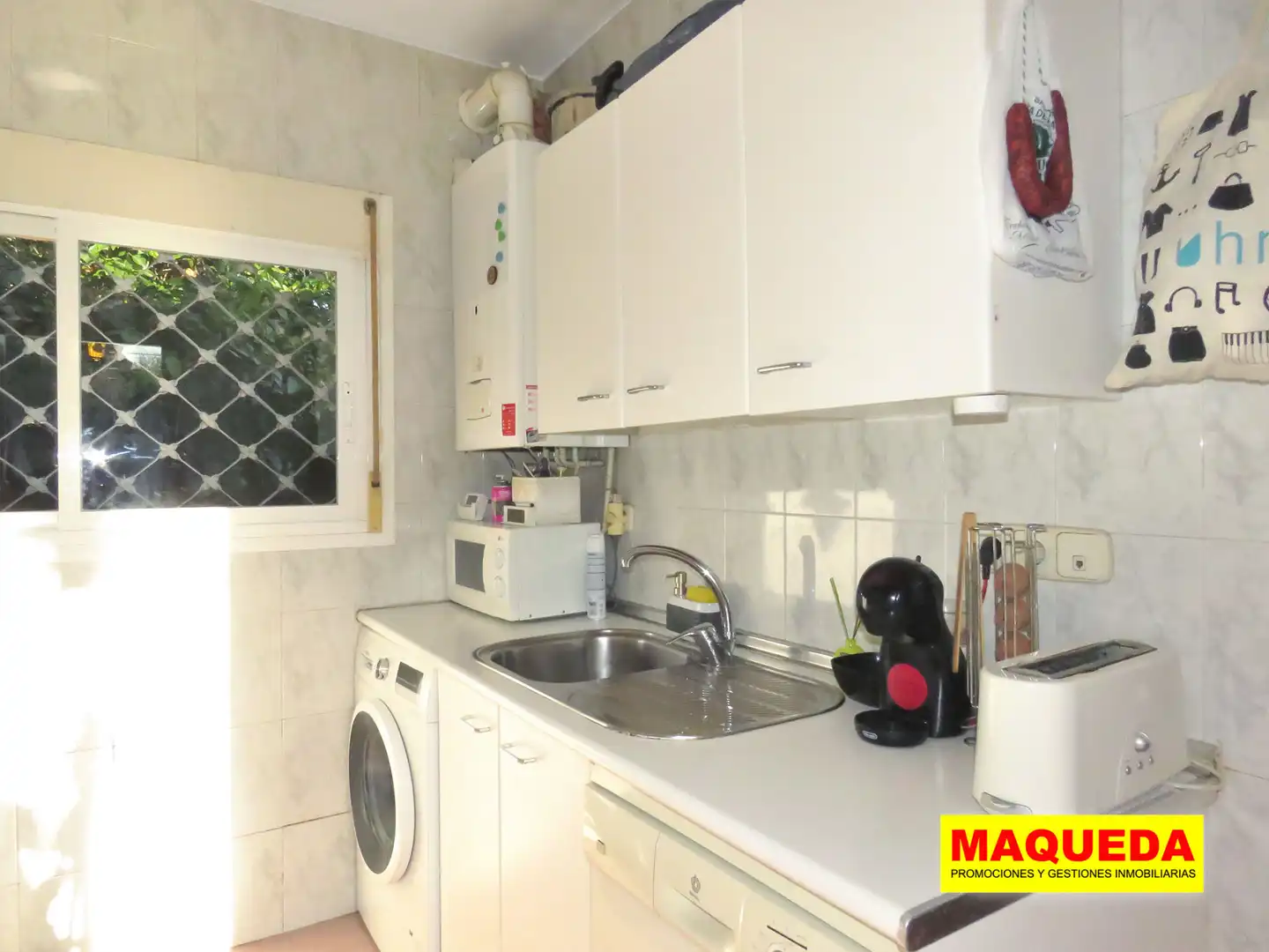 Kitchen of Houses for sale in Majadahonda  with Heating, Private garden and Swimming Pool