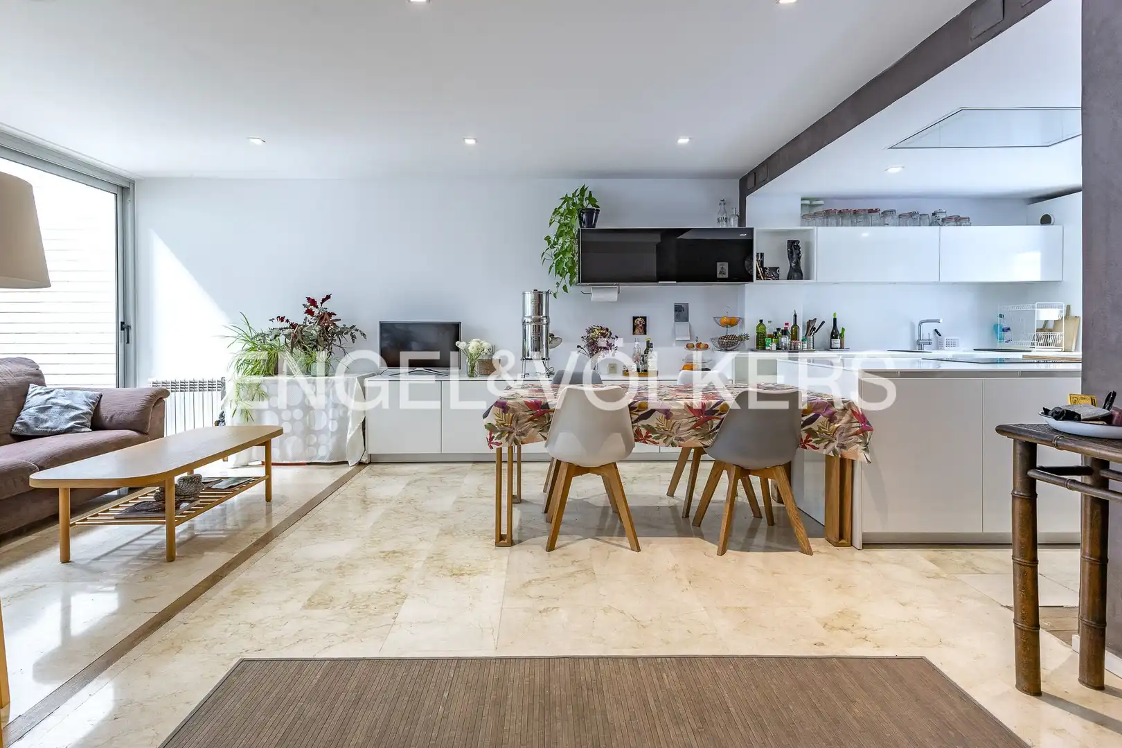 Living room of Houses for sale in Barcelona  with Air Conditioner, Heating and Private garden