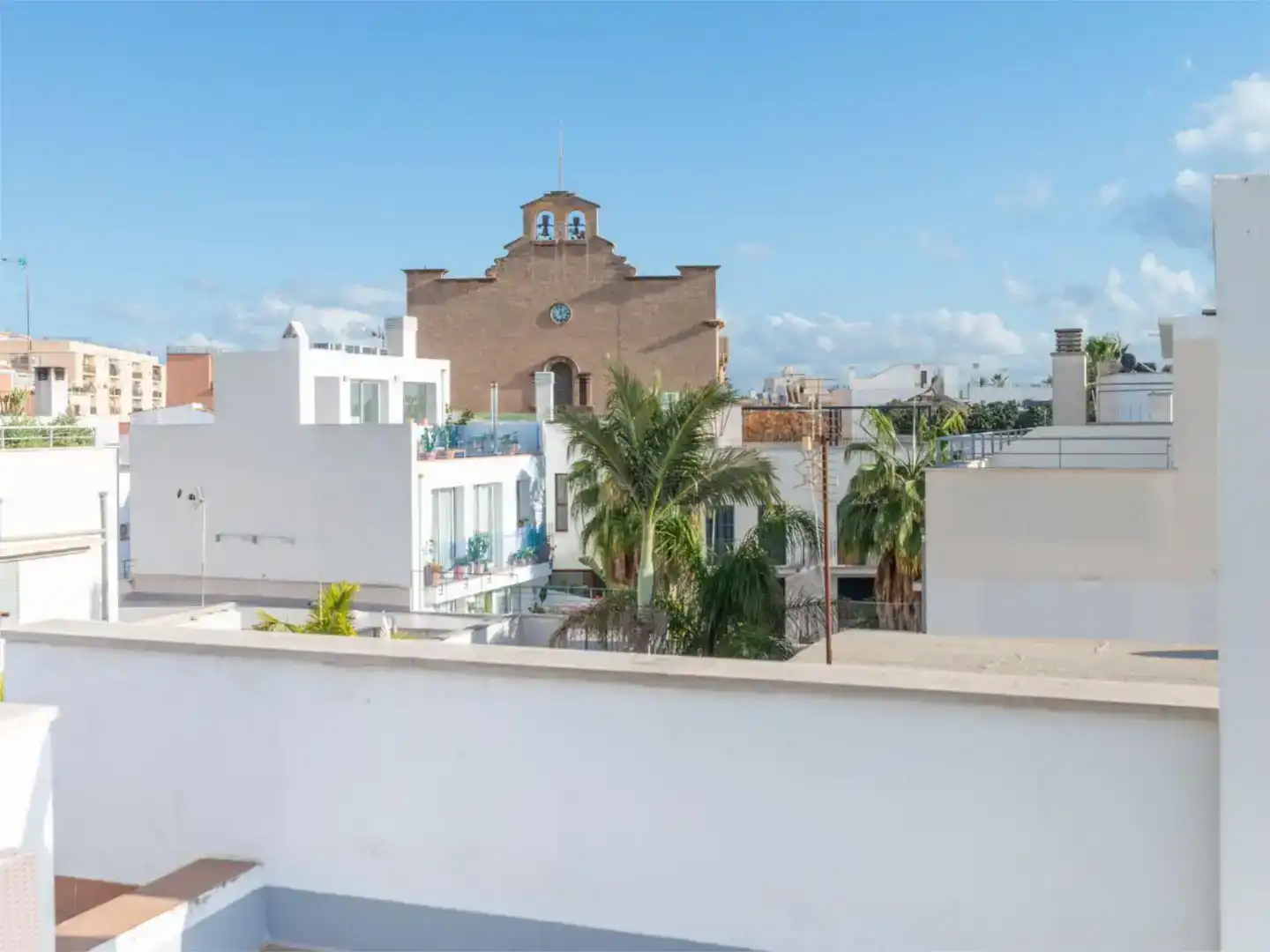 Vista exterior de Casa adosada en venda en  Palma de Mallorca amb Aire condicionat