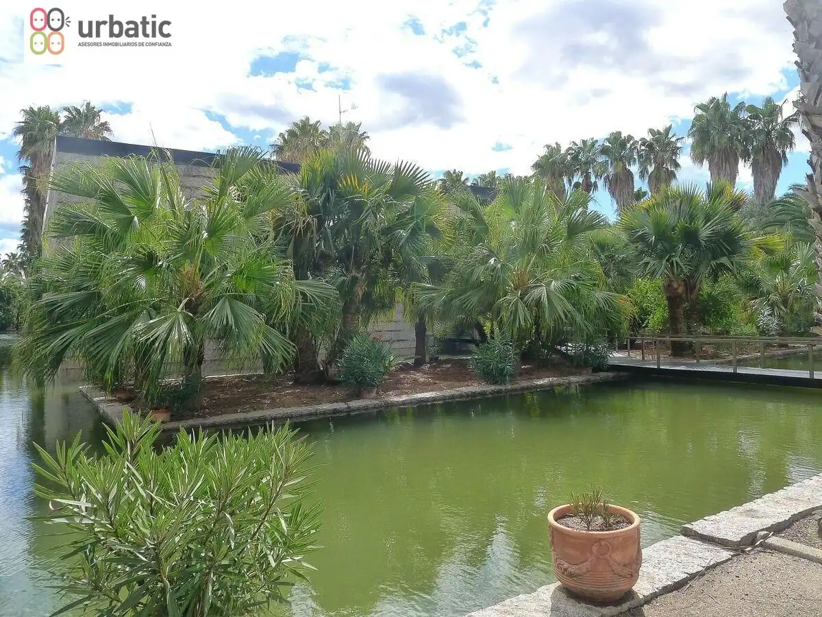 Vista exterior de Casa o xalet en venda en Gandia amb Aire condicionat, Calefacció i Jardí privat