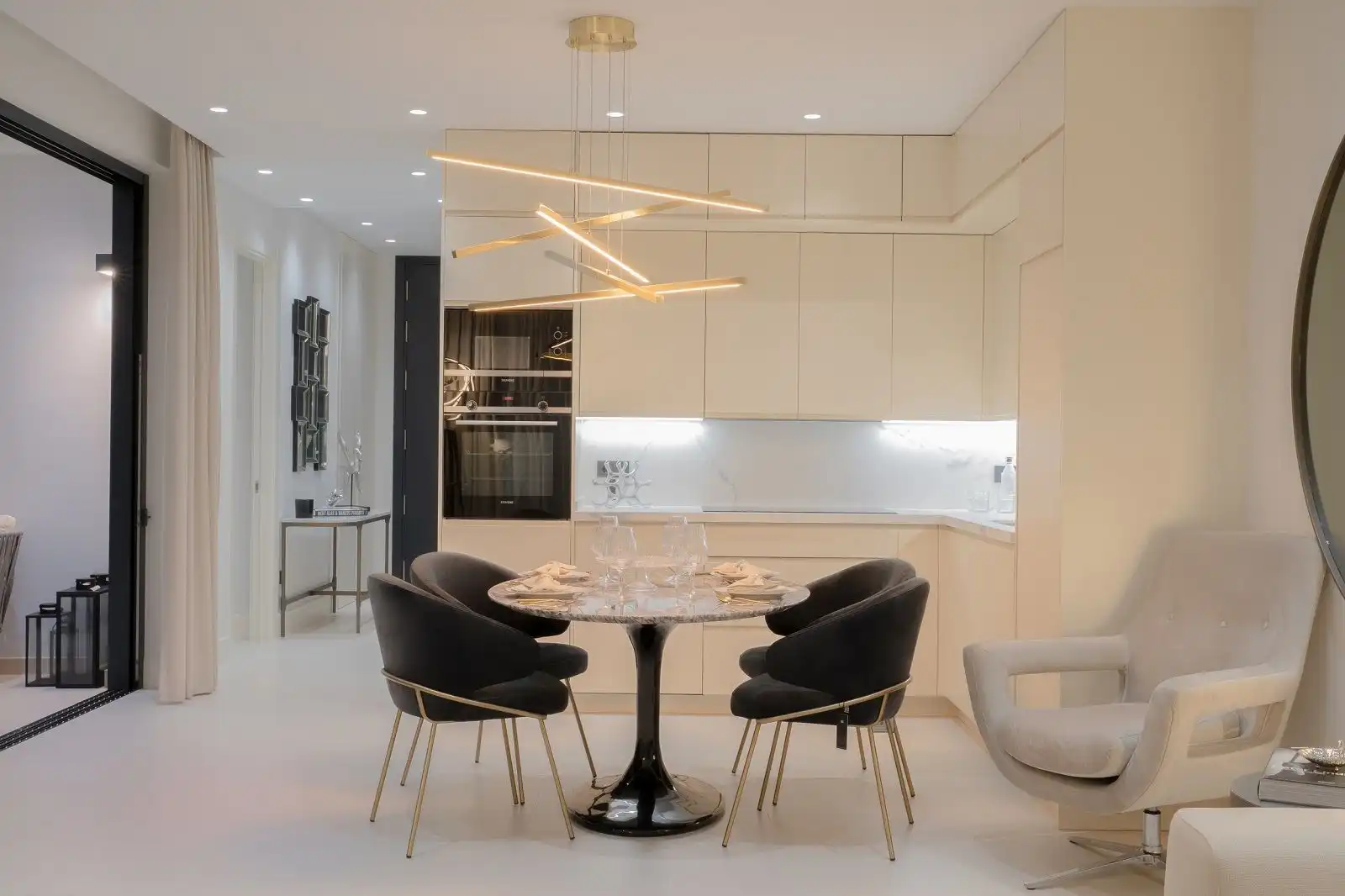 Comedor de Casa o chalet en venta en Marbella con Aire acondicionado, Calefacción y Jardín privado
