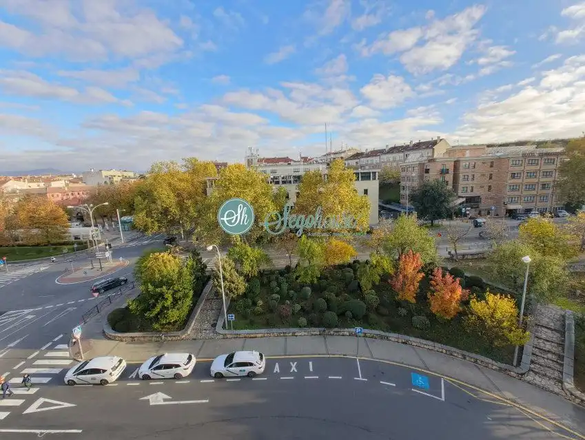 Vista exterior de Piso en venta en Segovia Capital con Aire acondicionado, Calefacción y Parquet