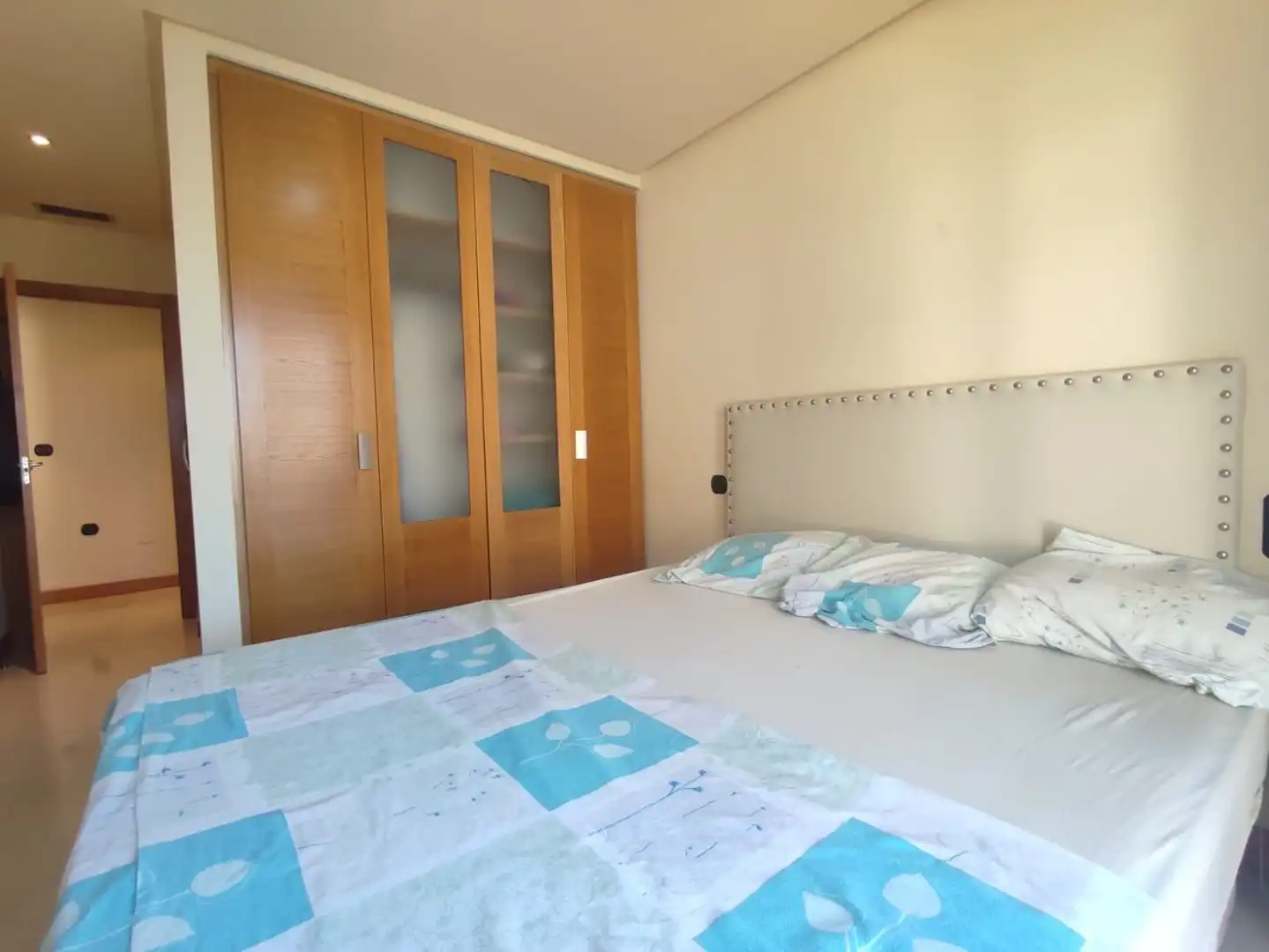 Schlafzimmer von Dachboden zur Miete in Guardamar del Segura mit Klimaanlage, Heizung und Terrasse