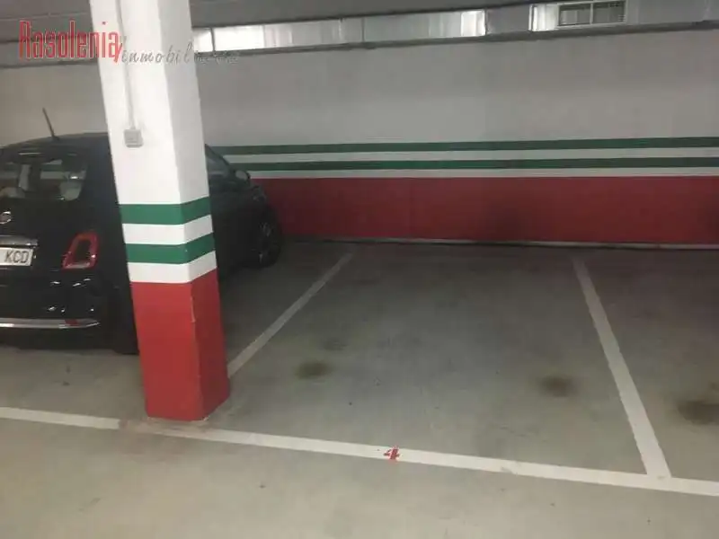 Garaje en venta en Monelos, 147, Los Castros - Castrillón