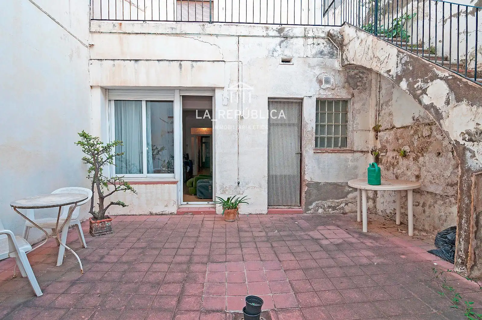 Vista exterior de Casa o chalet en venta en Mataró con Calefacción, Terraza y Trastero
