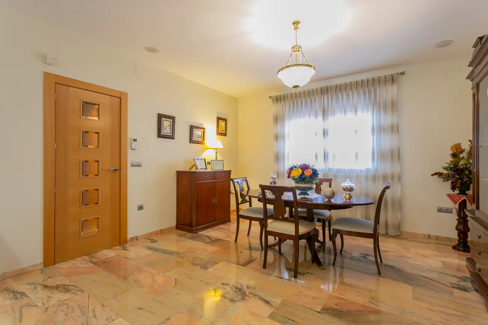 Comedor de Casa o chalet en venta en Albolote con Aire acondicionado, Calefacción y Terraza