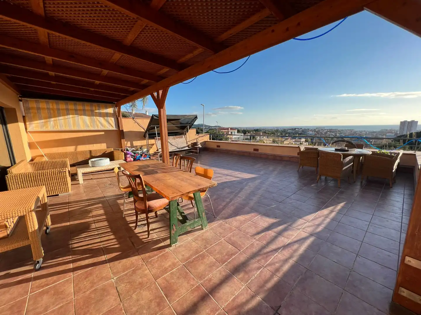 Casa con piscina en venta en Carrer de Joan Coromines i Vigneaux, imagen 3