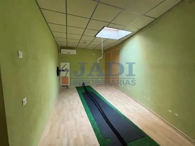 Commercial properties for sale in Santa Cruz de Mudela  with Air Conditioner