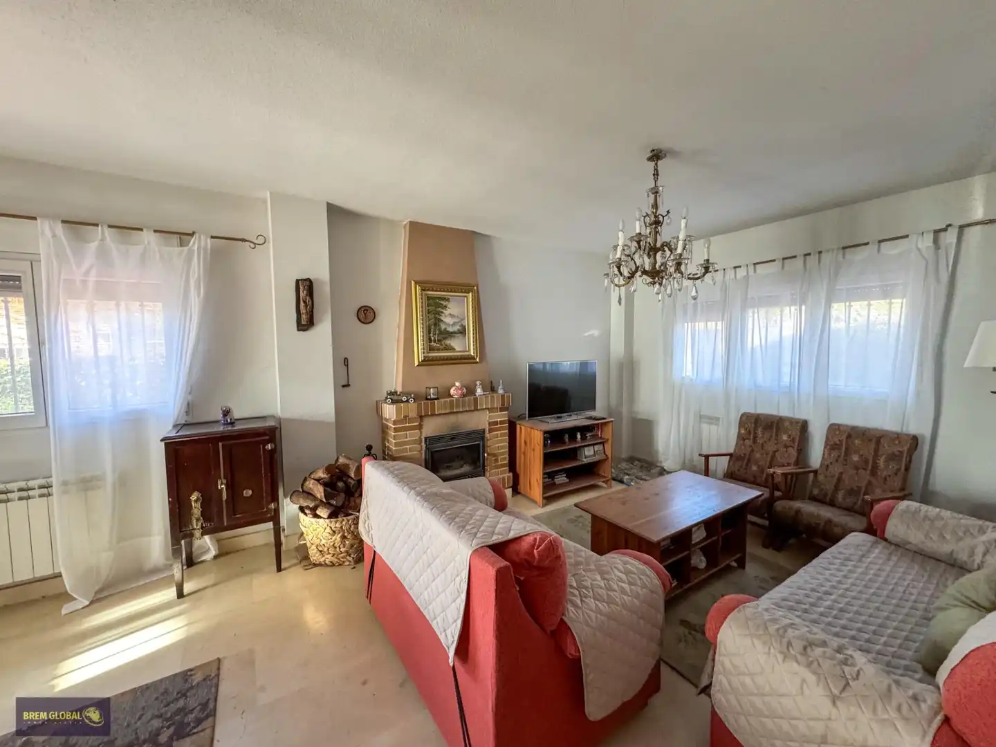 Sala de estar de Casa o chalet en venta en Lozoyuela-Navas-Sieteiglesias con Jardín privado