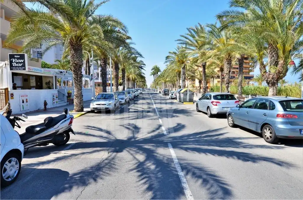 Vista exterior de Apartament en venda en Elche / Elx amb Aire condicionat, Calefacció i Jardí privat