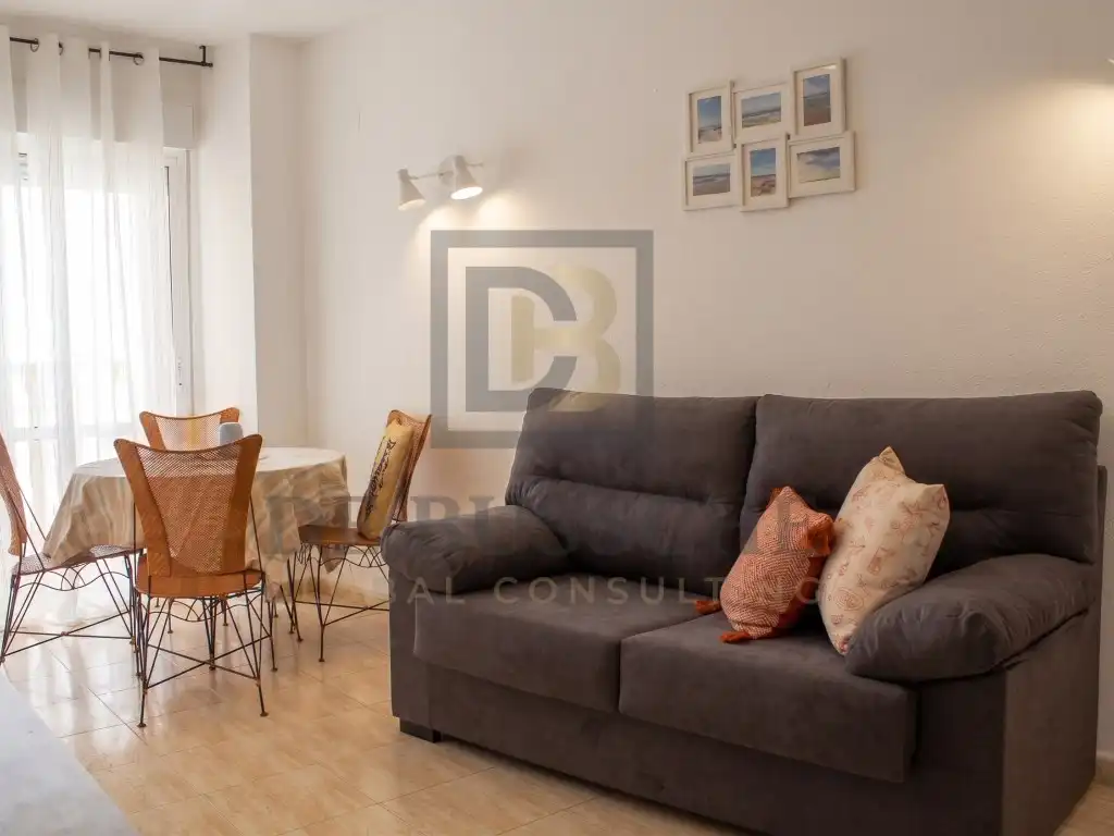 Sala de estar de Piso de alquiler en Torrevieja con Piscina, Amueblado y Lavadora