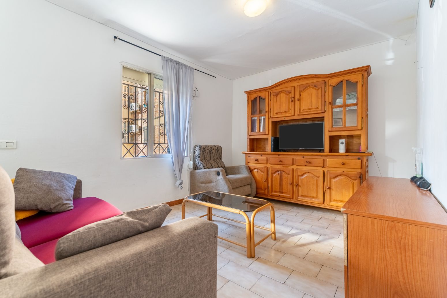 Pis en venda a Migjorn