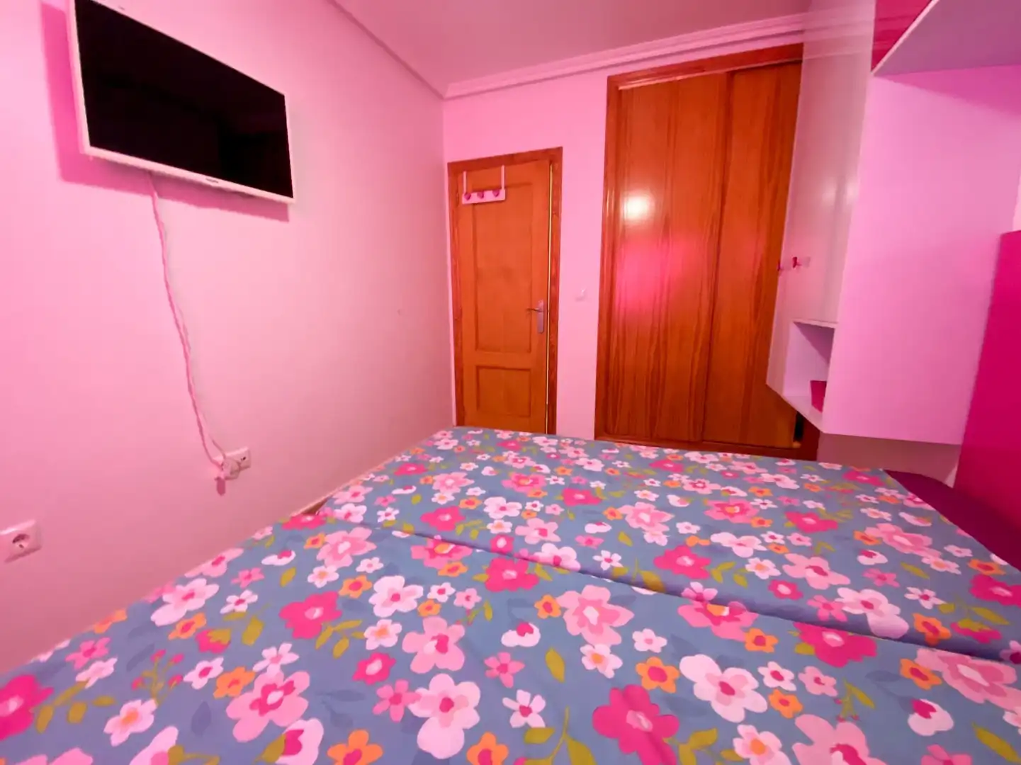 Habitación de Apartamento de alquiler en Orihuela con Aire acondicionado, Calefacción y Terraza