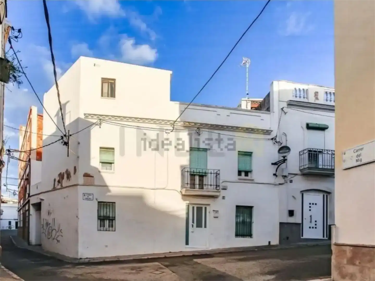 Vista exterior de Casa o xalet en venda en Cubelles amb Balcó