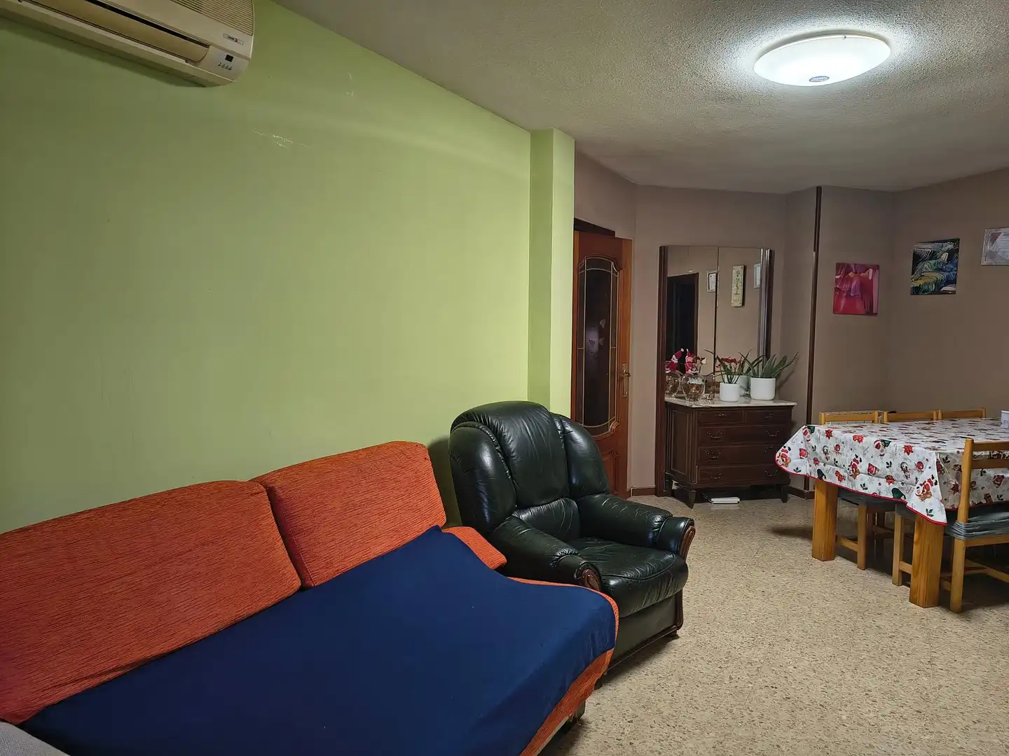 Sala de estar de Piso en venta en Guadalajara con Aire acondicionado, Calefacción y Balcón