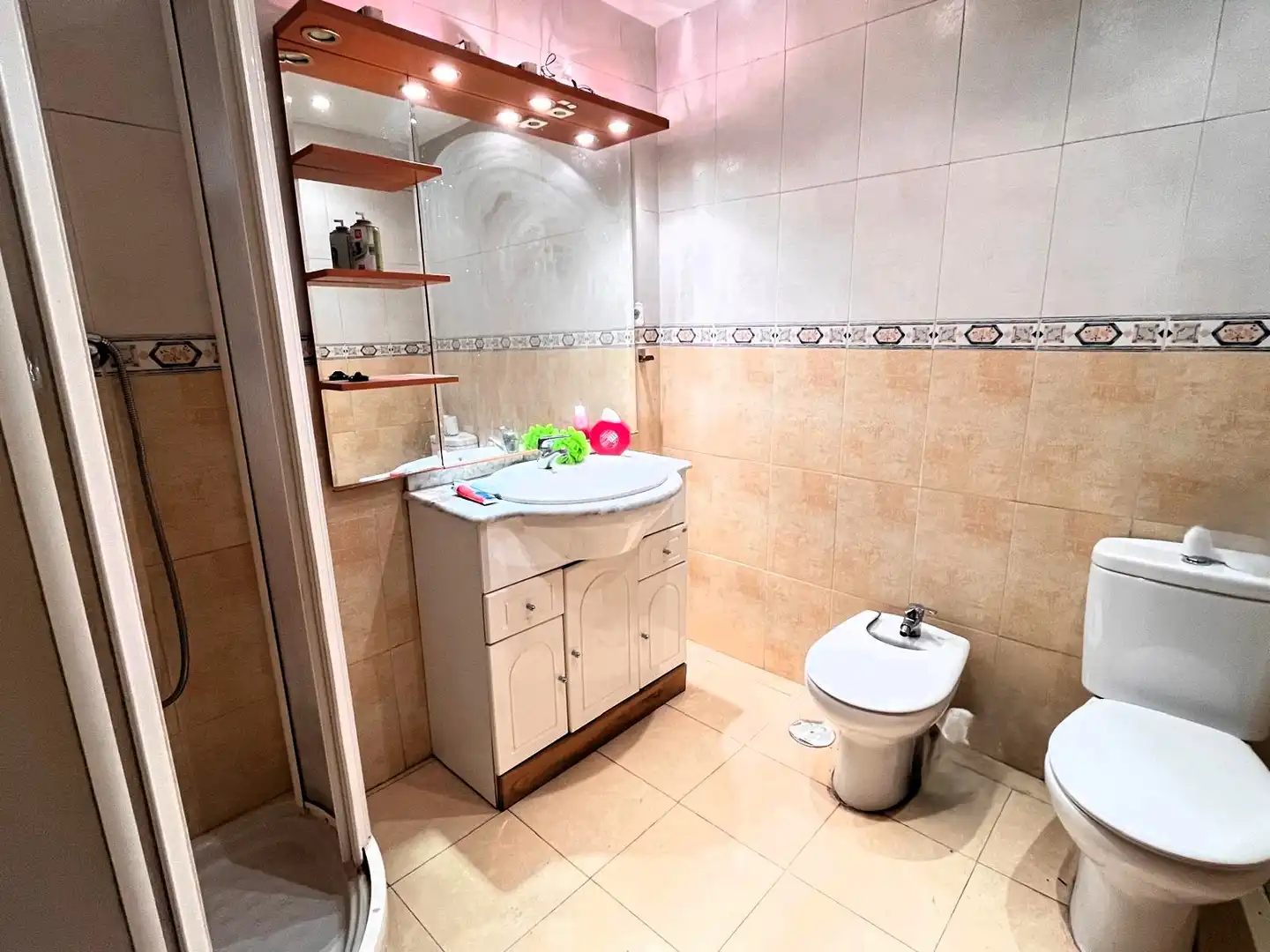 Badezimmer von Wohnung zum Verkauf in Los Navalmorales mit Klimaanlage und Heizung