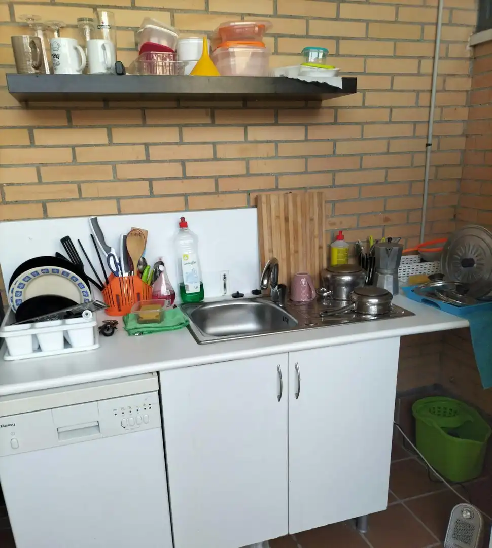 Cocina de Piso para compartir en Leganés con Calefacción, Jardín privado y Amueblado