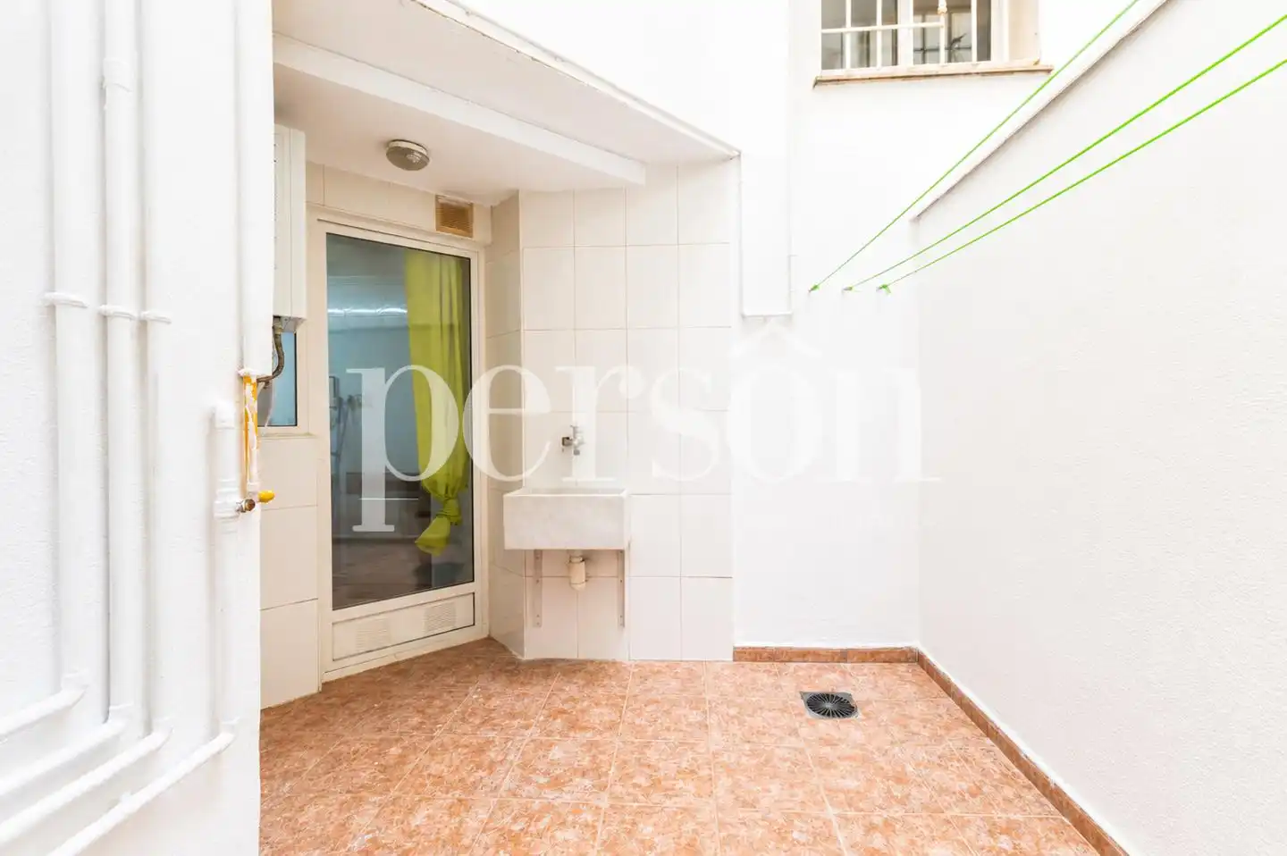 Flat for rent in Calle del Maestro Atanasio Garcia Zapater, Benetússer