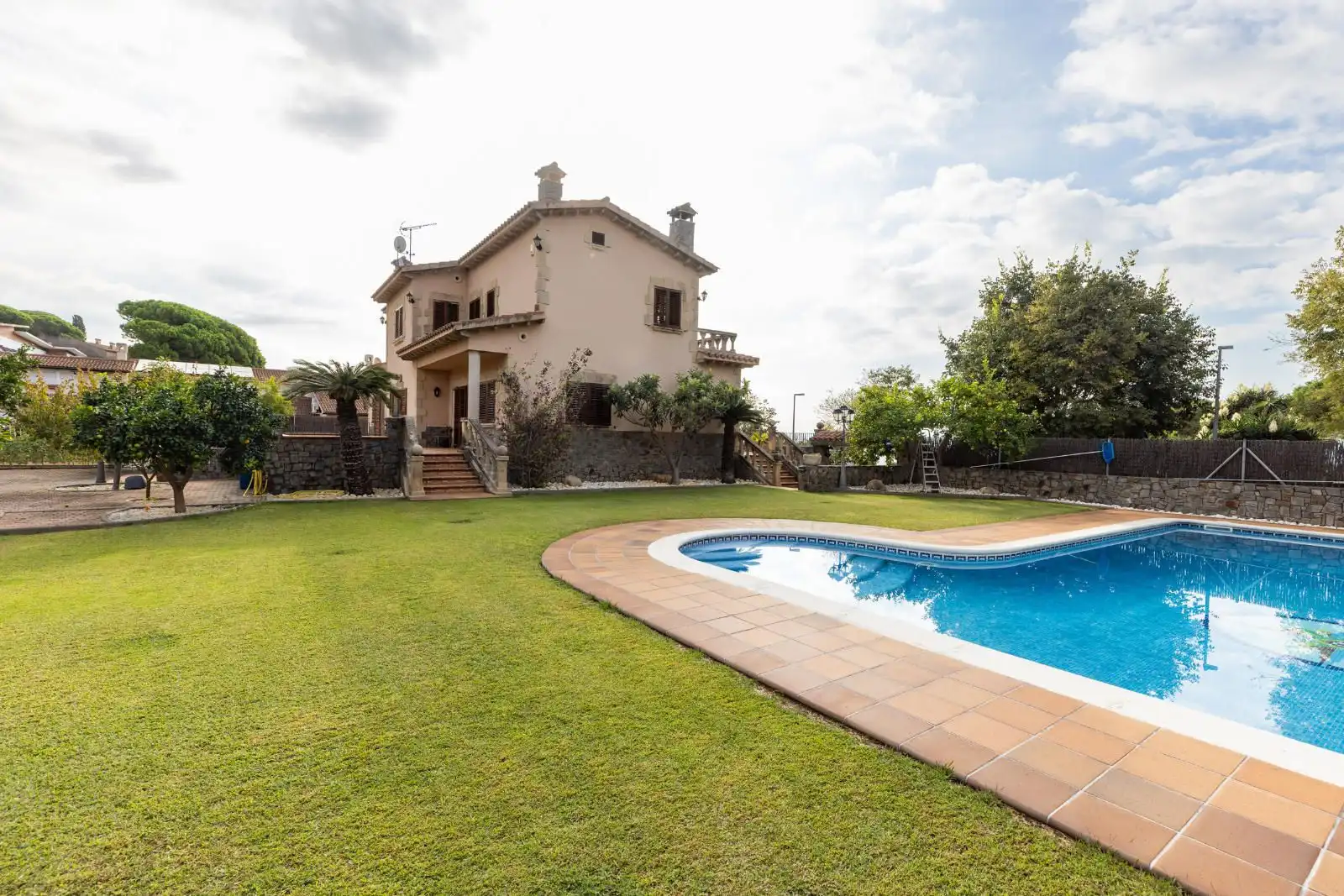 Jardí de Casa o xalet en venda en Mataró amb Terrassa i Piscina