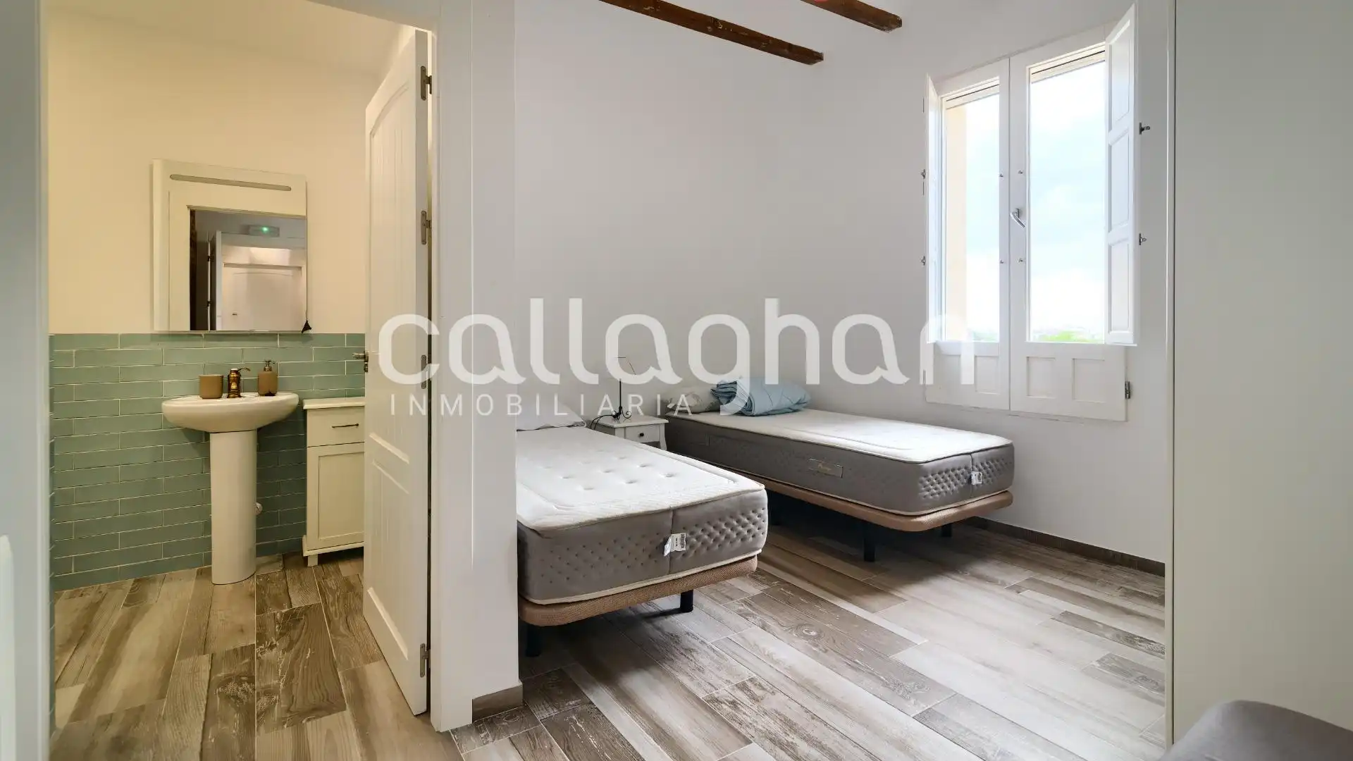 Habitación de Casa o chalet en venta en Alzira con Calefacción, Jardín privado y Terraza
