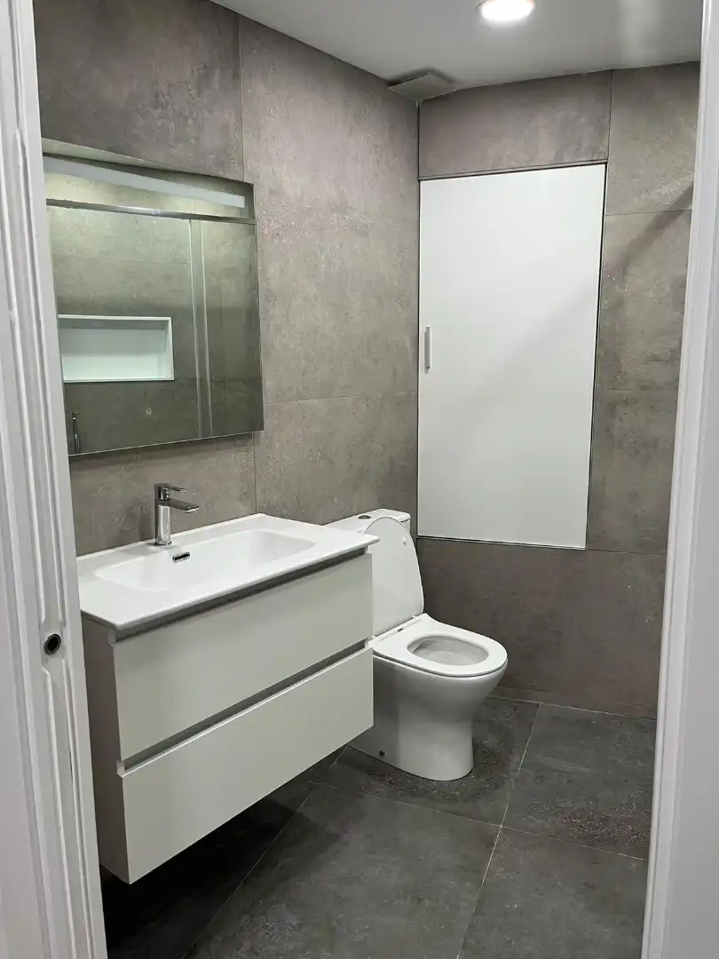 Bathroom of Flat for rent in El Campello  with Air Conditioner, Heating and Furnished