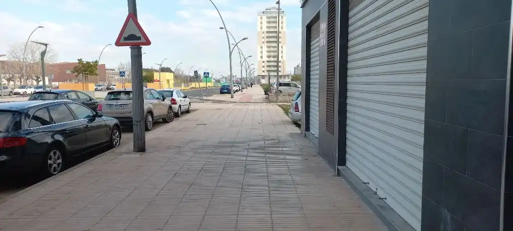 Local comercial de lloguer a Gran Via de la Comunitat Valenciana 4, imagen 5