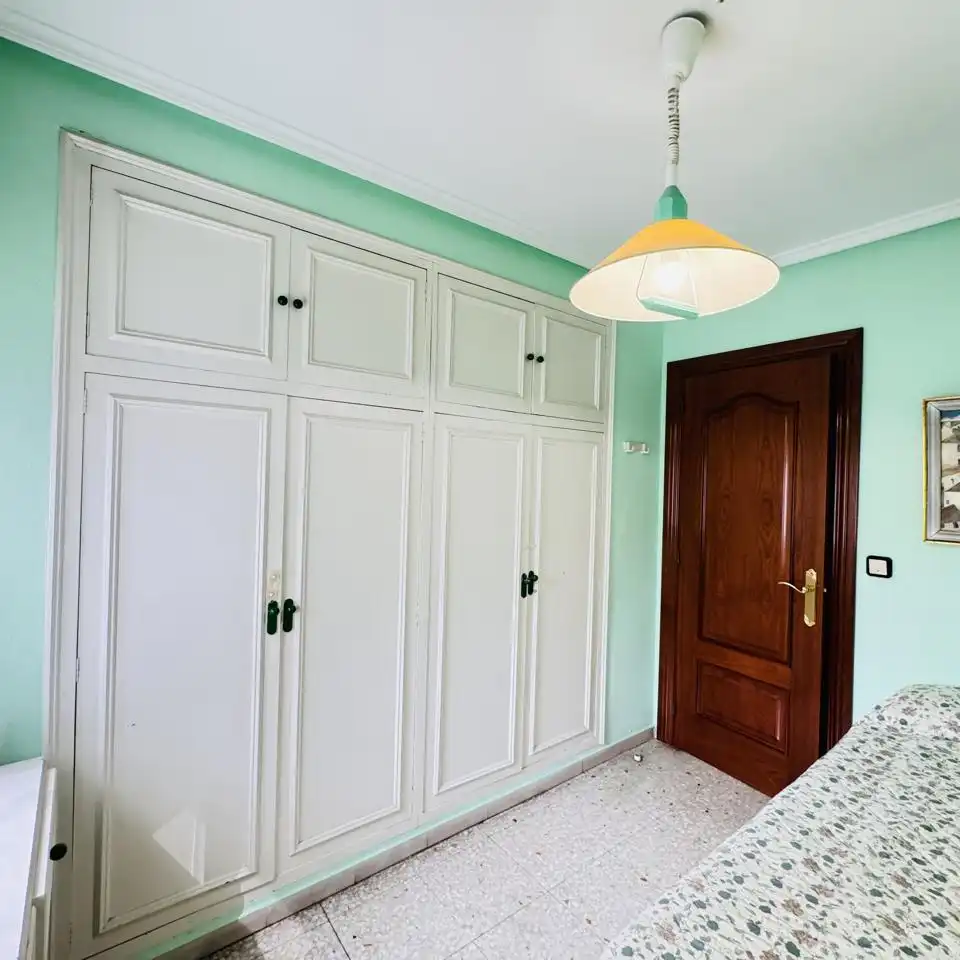 Flat for sale in De Cesáreo Alierta, La Granja
