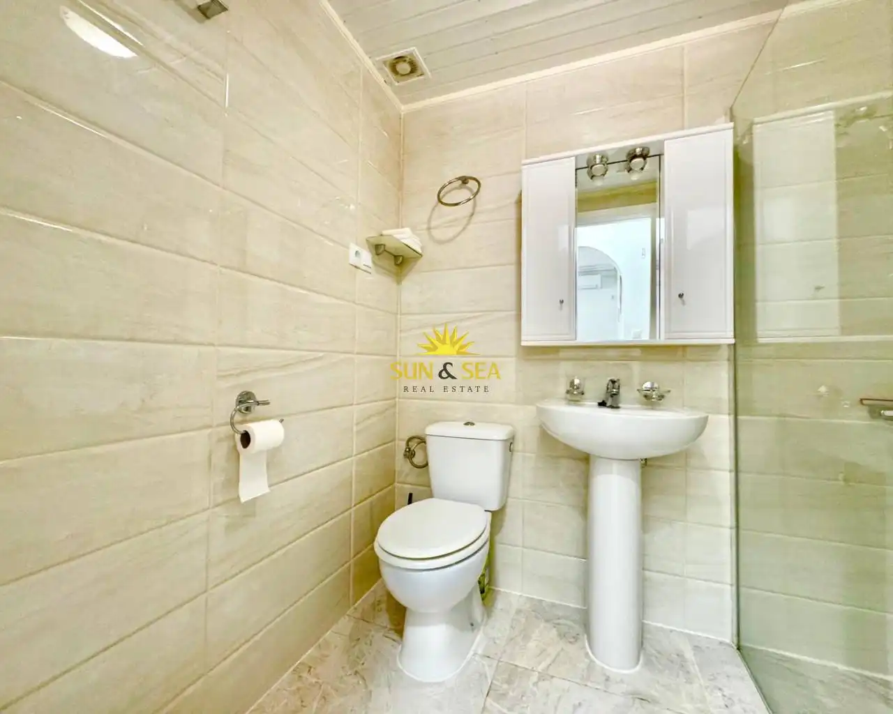 Baño de Planta baja de alquiler en Orihuela con Aire acondicionado, Calefacción y Terraza