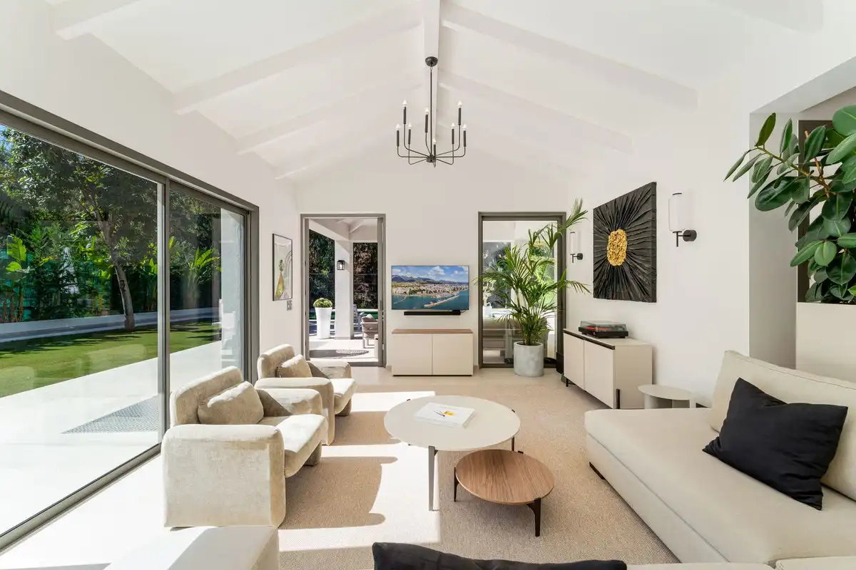 Villa con piscina in vendita a Nueva Andalucía, imagen 3