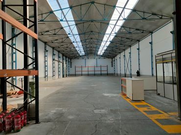 Industriegebäude zur Miete in Rúa Primeira Avenida
