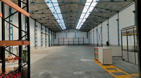 Alquiler de nave con muelle de carga en Pocomaco, A Coruña
