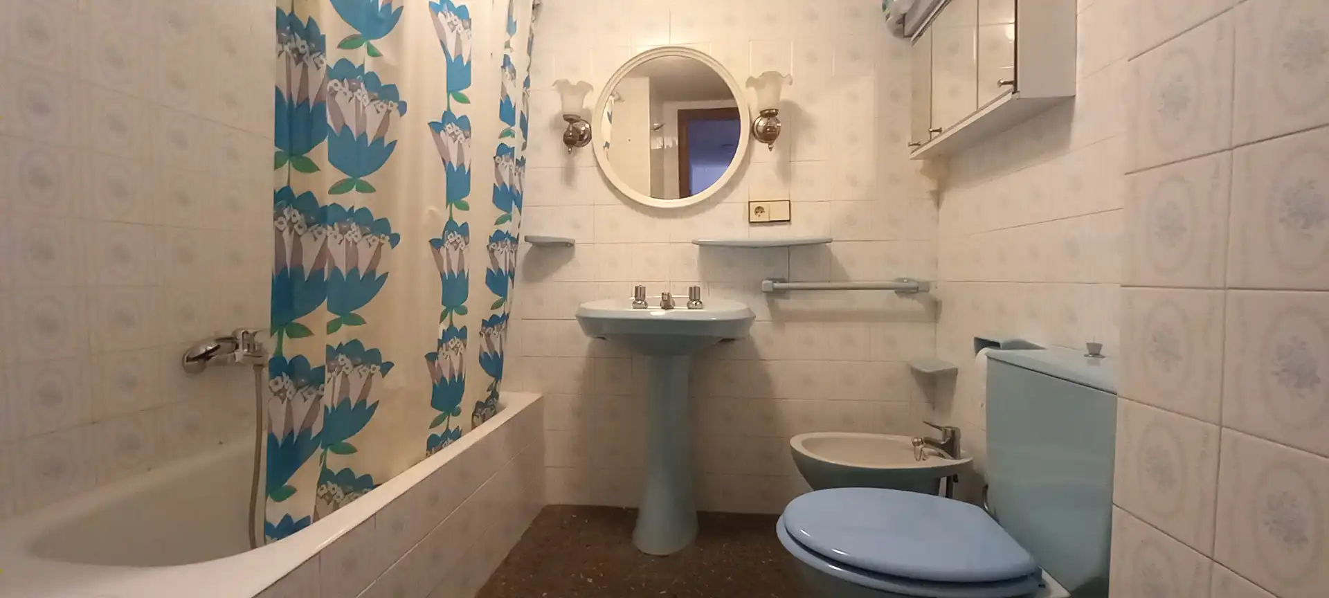 Bany de Apartament en venda en Gandia amb Moblat i Piscina comunitària