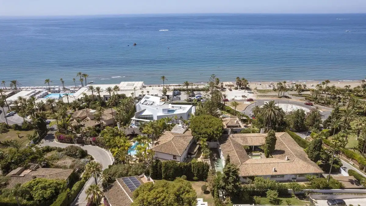 Vista exterior de Casa o xalet en venda en Mijas amb Terrassa i Piscina comunitària