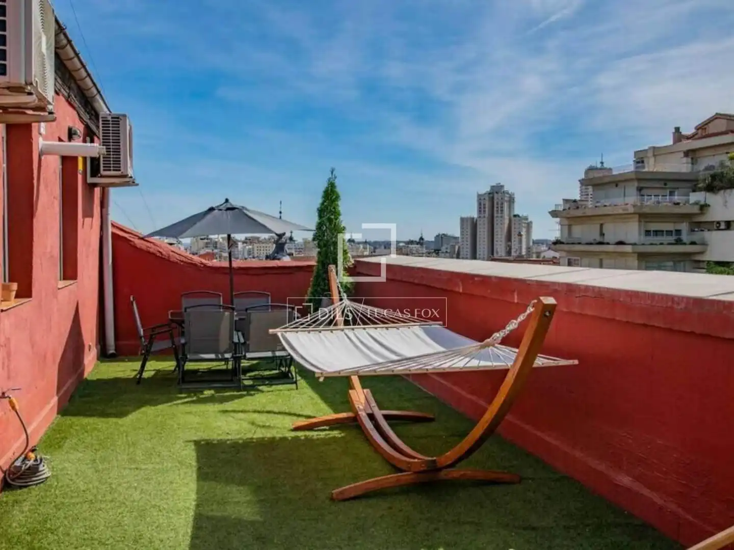 Terrasse von Dachboden zur Miete in Madrid mit Klimaanlage, Heizung und Möbliert