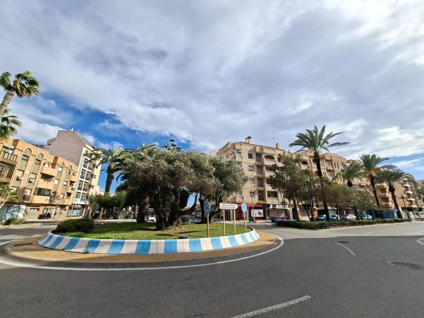 Exterior view of Flat for sale in Roquetas de Mar  with Balcony