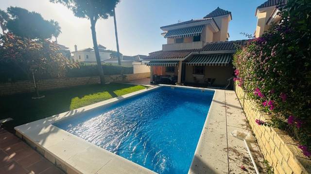 Casa-chalet en Venta en La Barrosa