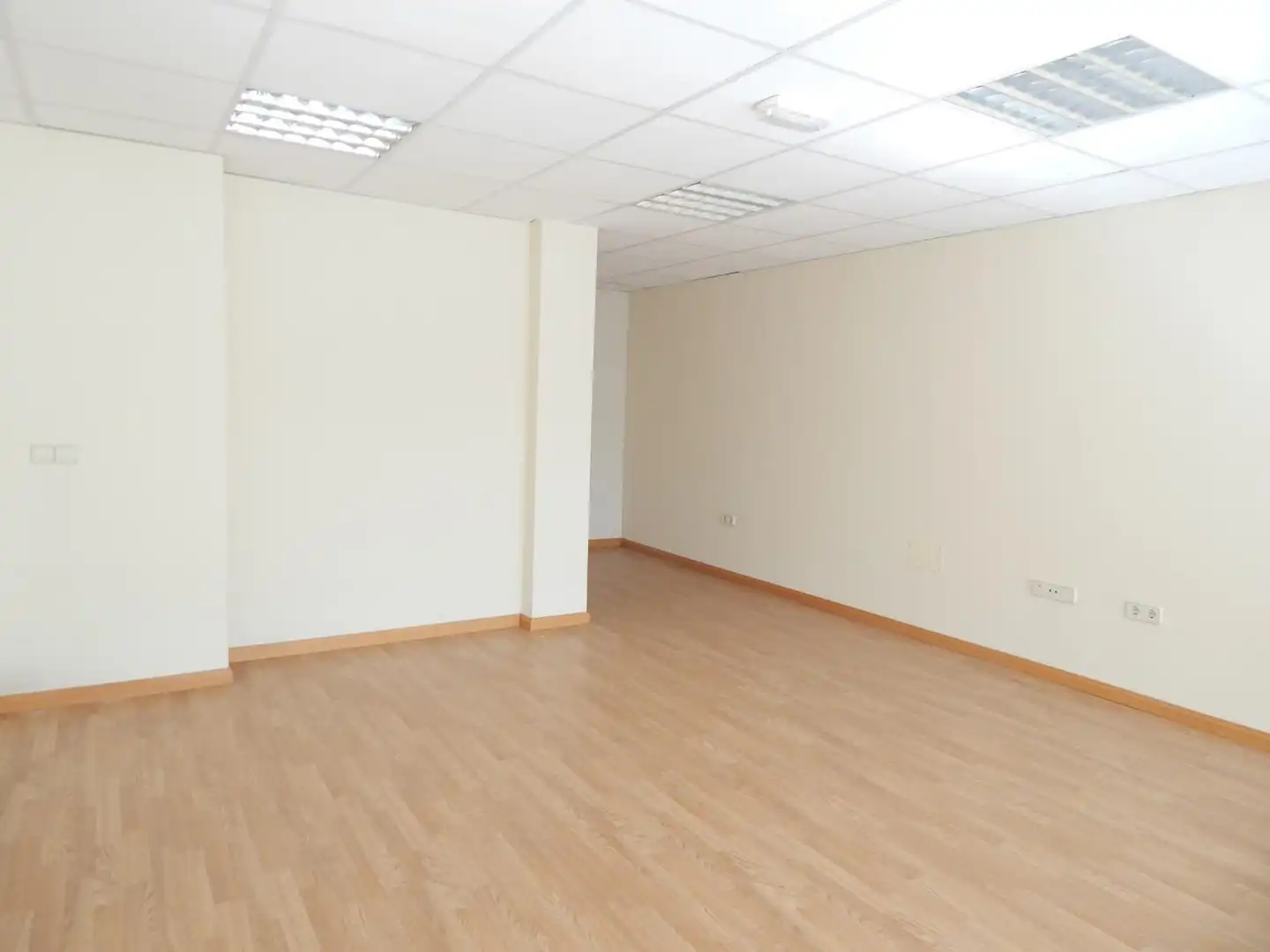 Commercial properties for rent in Ávila  with Air Conditioner
