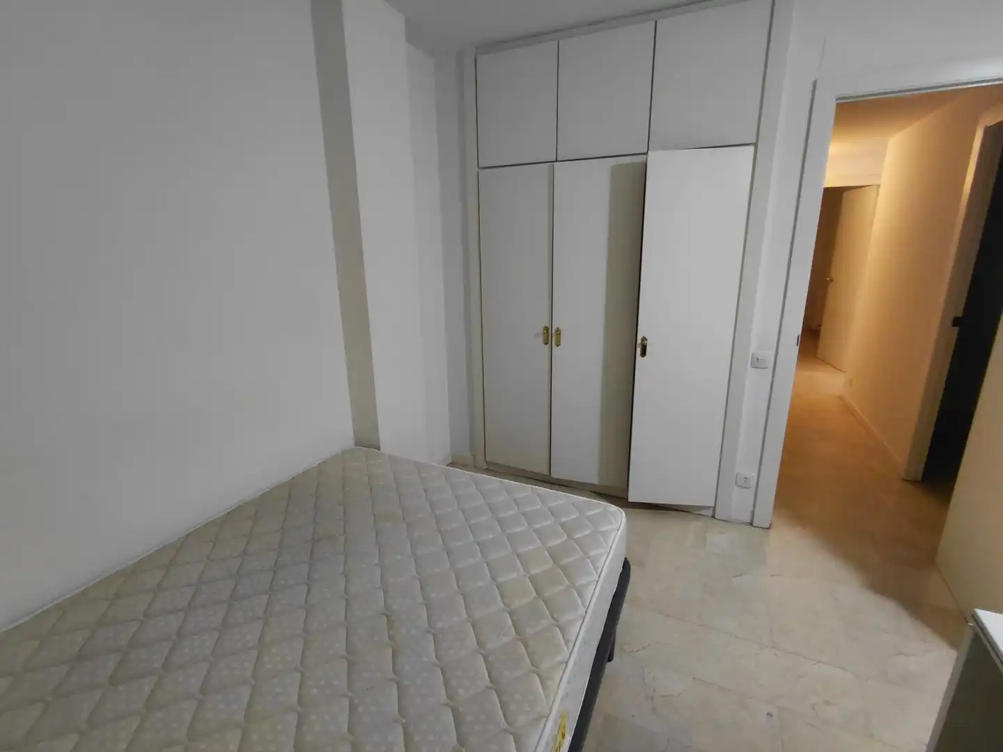 Bedroom of Flat for sale in Girona  with Heating, Terrace and Balcony
