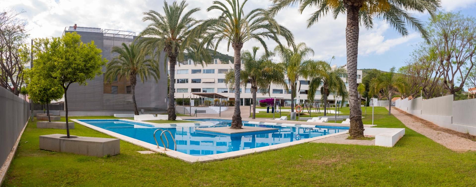 Piscina de Apartament en venda en Oropesa del Mar / Orpesa amb Aire condicionat, Calefacció i Jardí privat