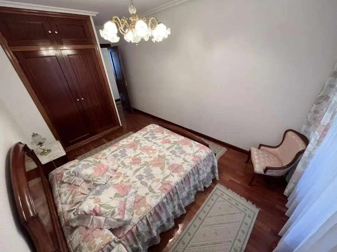 Habitación de Piso en venta en Medina de Pomar con Calefacción, Trastero y Amueblado