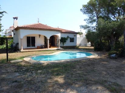 Piscina de Casa o xalet en venda en Mont-roig del Camp amb Aire condicionat, Terrassa i Piscina